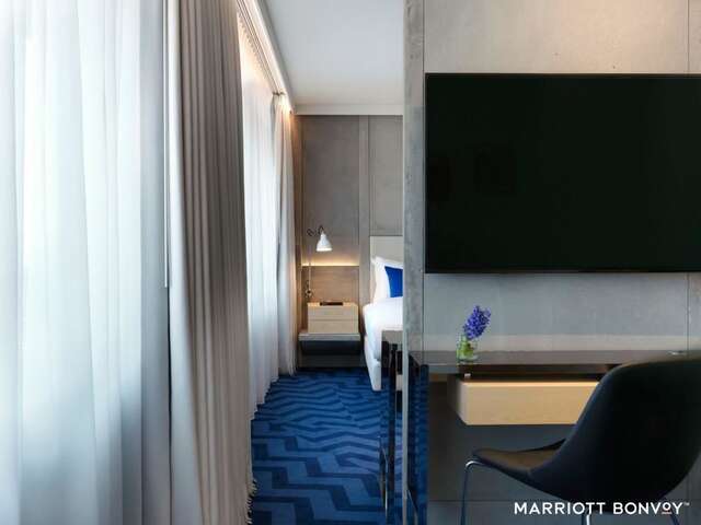 Отель Renaissance Warsaw Airport Hotel Варшава-14